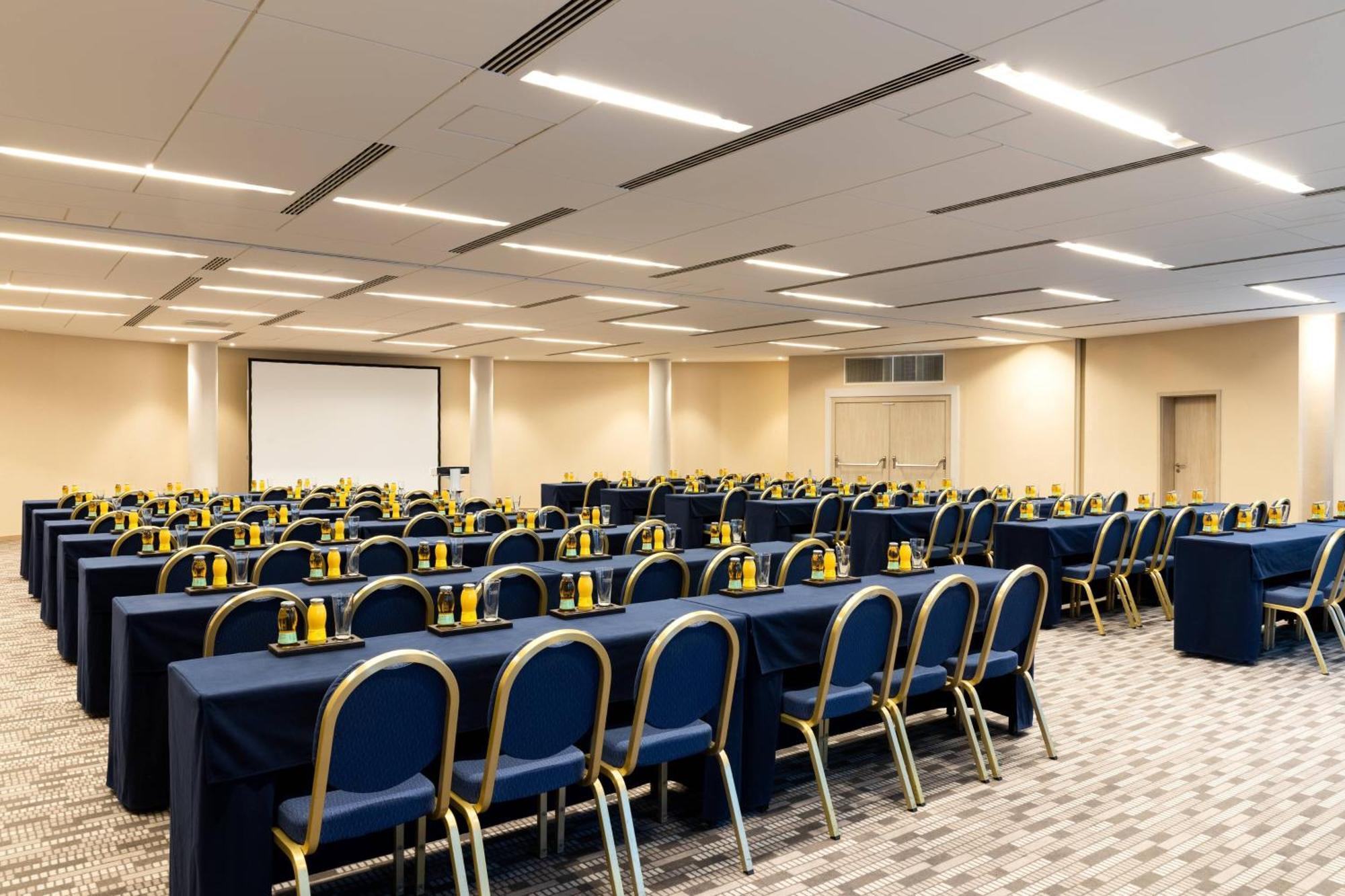 Delta Hotels By Marriott Frankfurt Offenbach Экстерьер фото